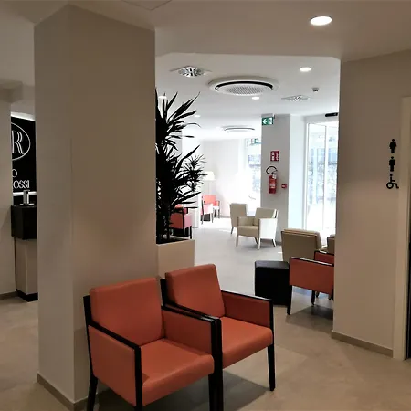 诺芙罗西酒店 酒店